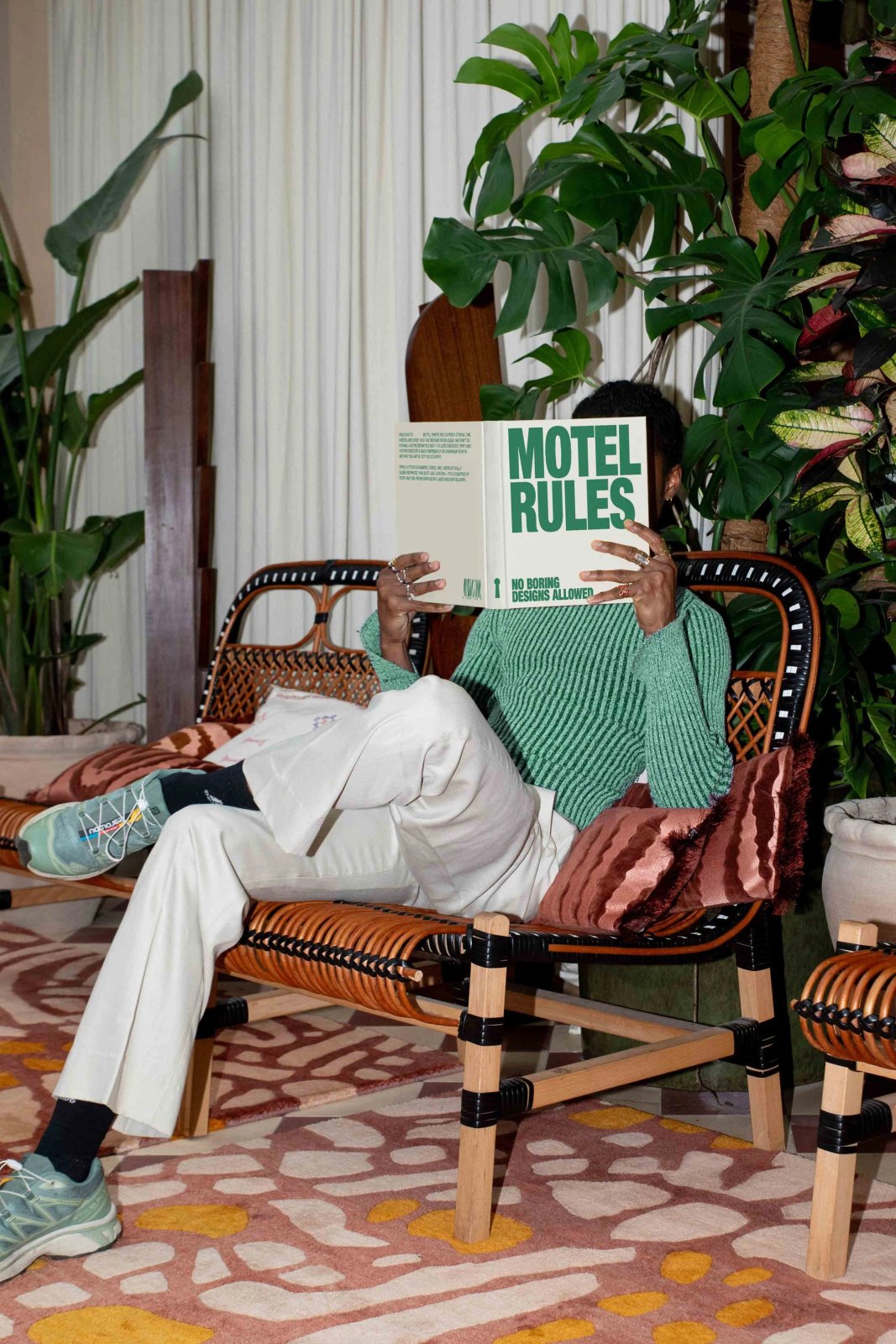 MOTEL BOOK 03