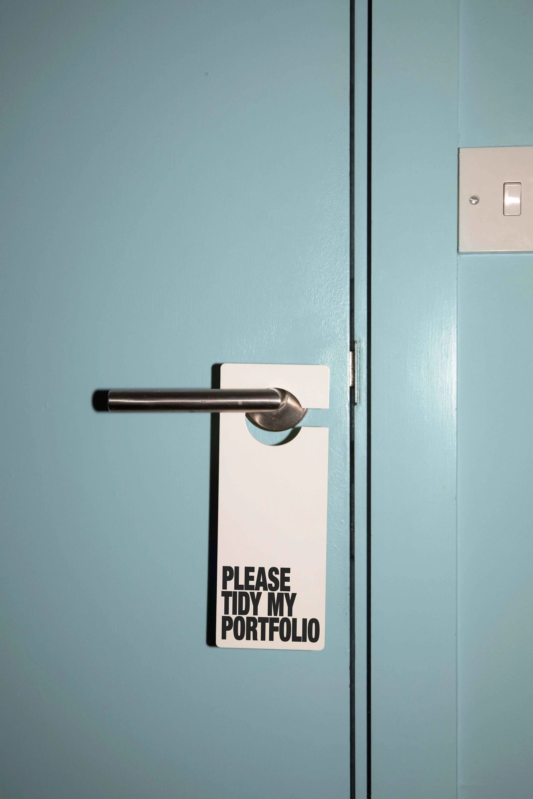 MOTEL DOOR HANGER 03