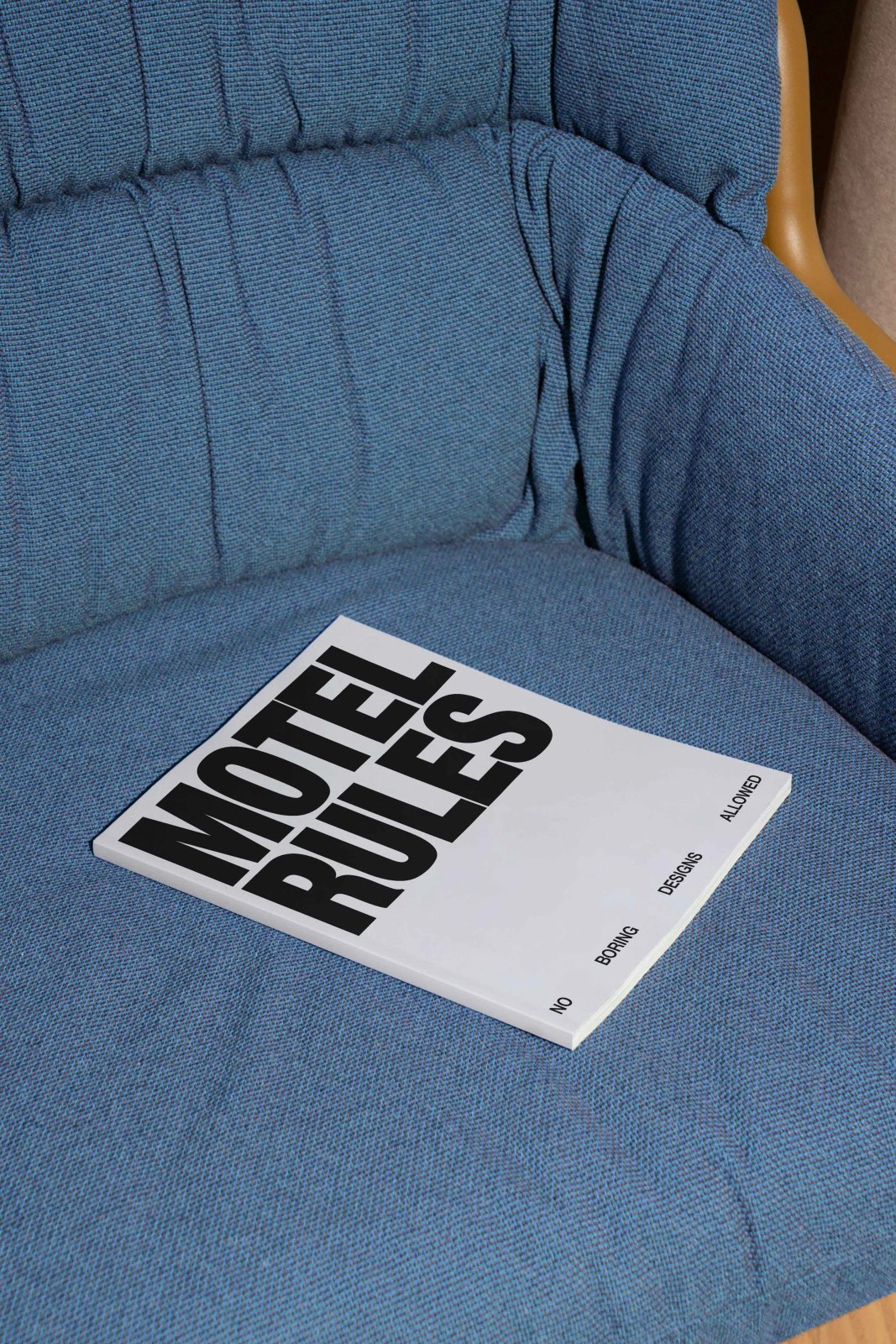 MOTEL BOOK 06