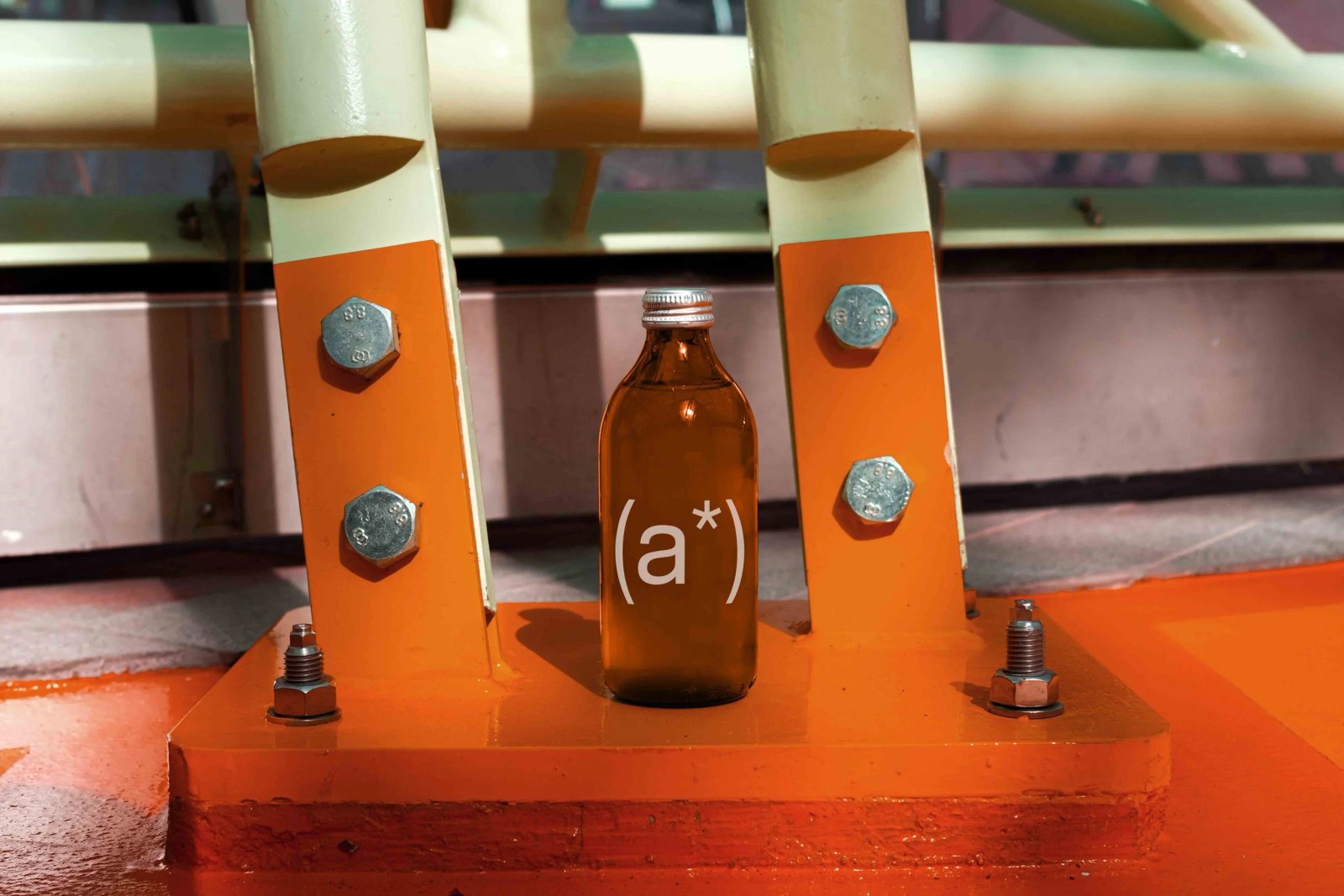 B2 BOTTLE 01