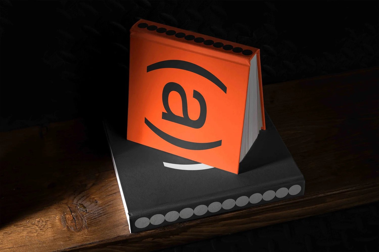 B1 SQUARE BOOK 04