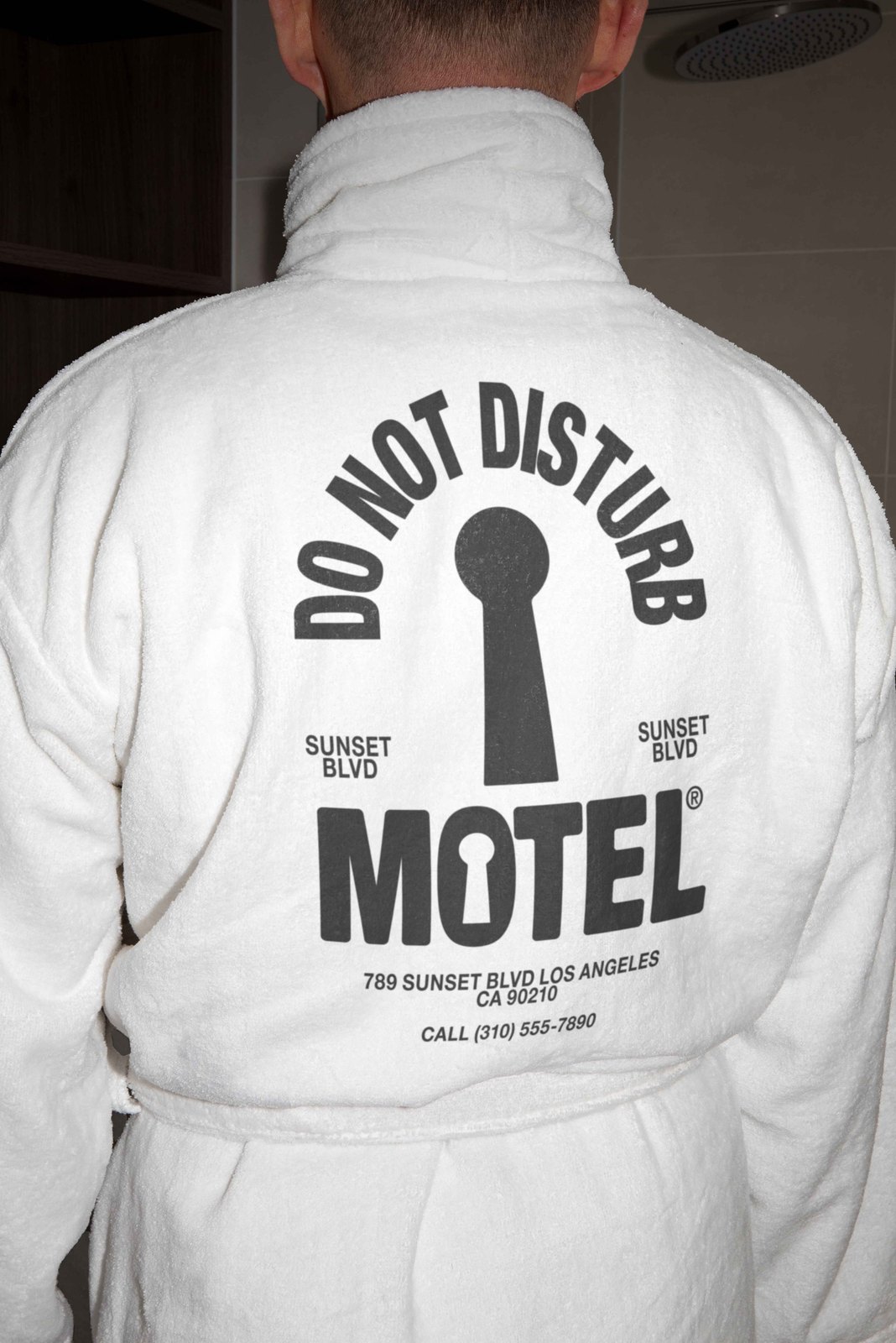MOTEL BATH ROBE 01