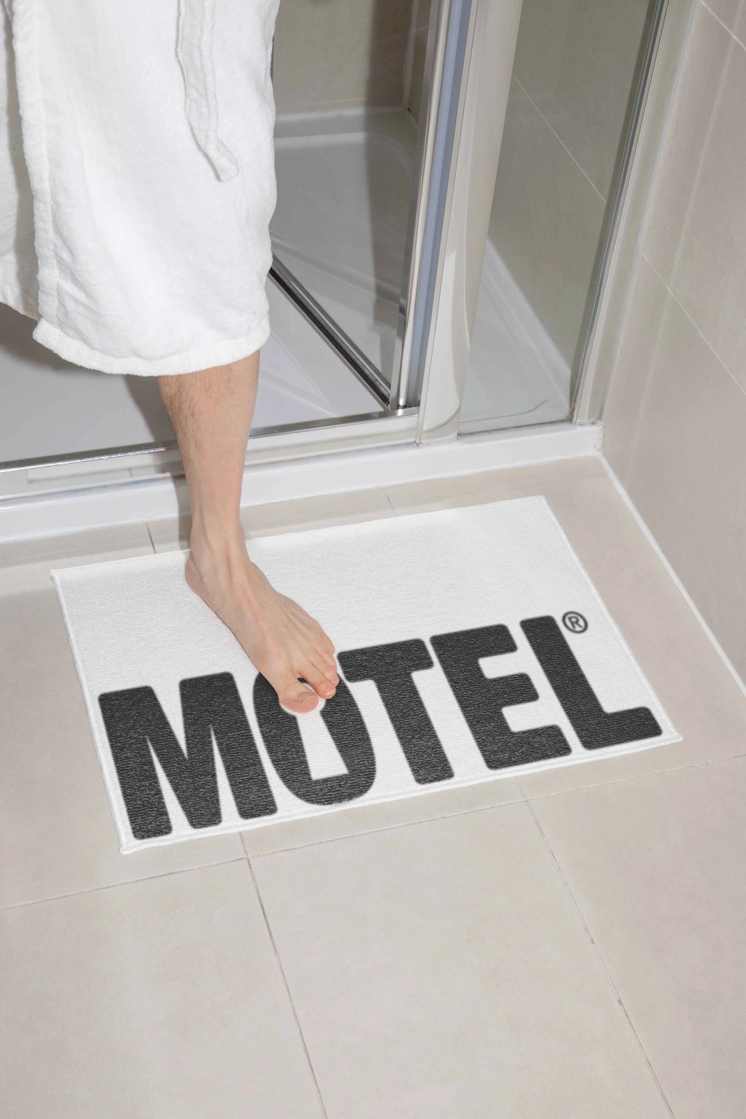 MOTEL BATH MAT 01