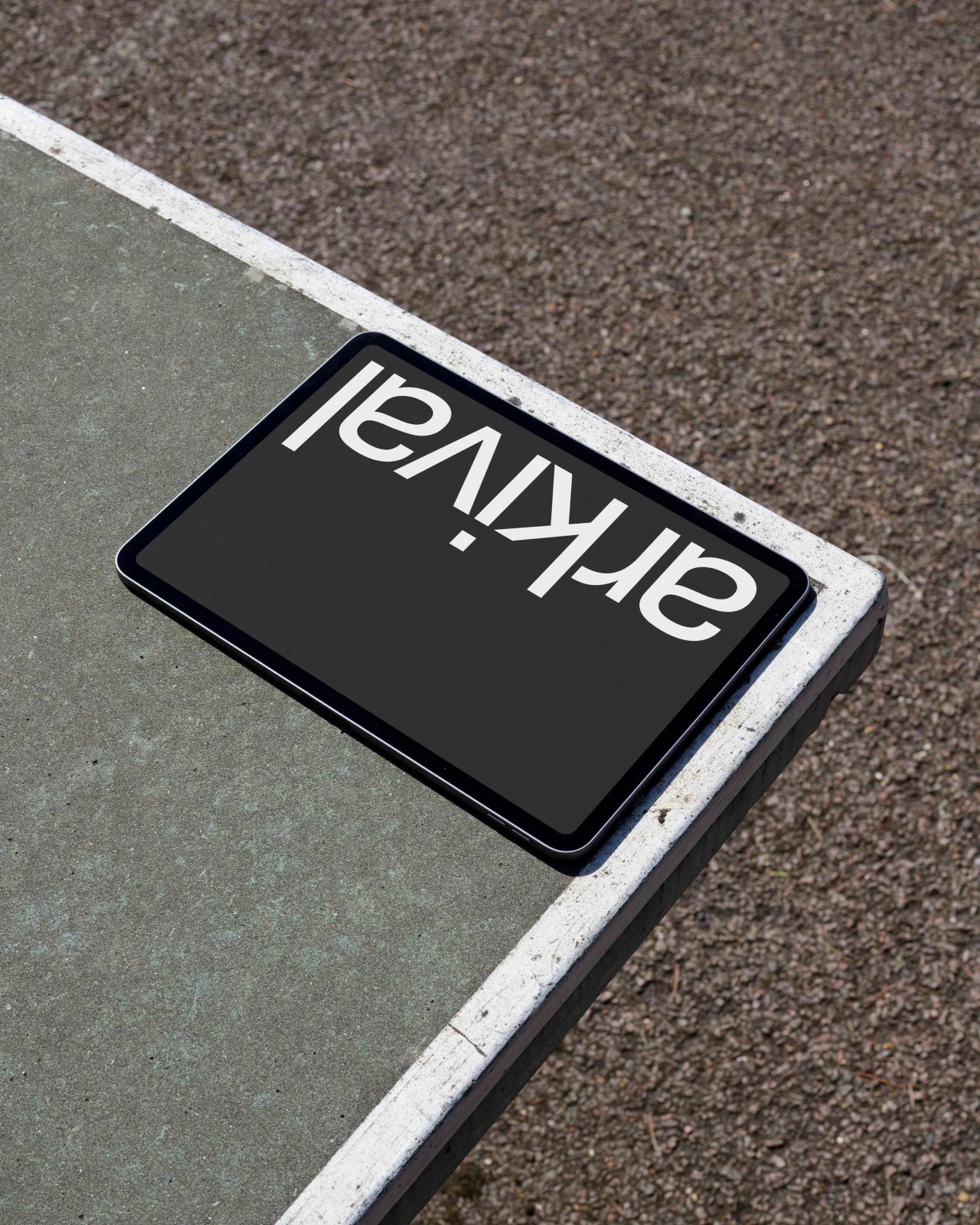 B2 IPAD 01