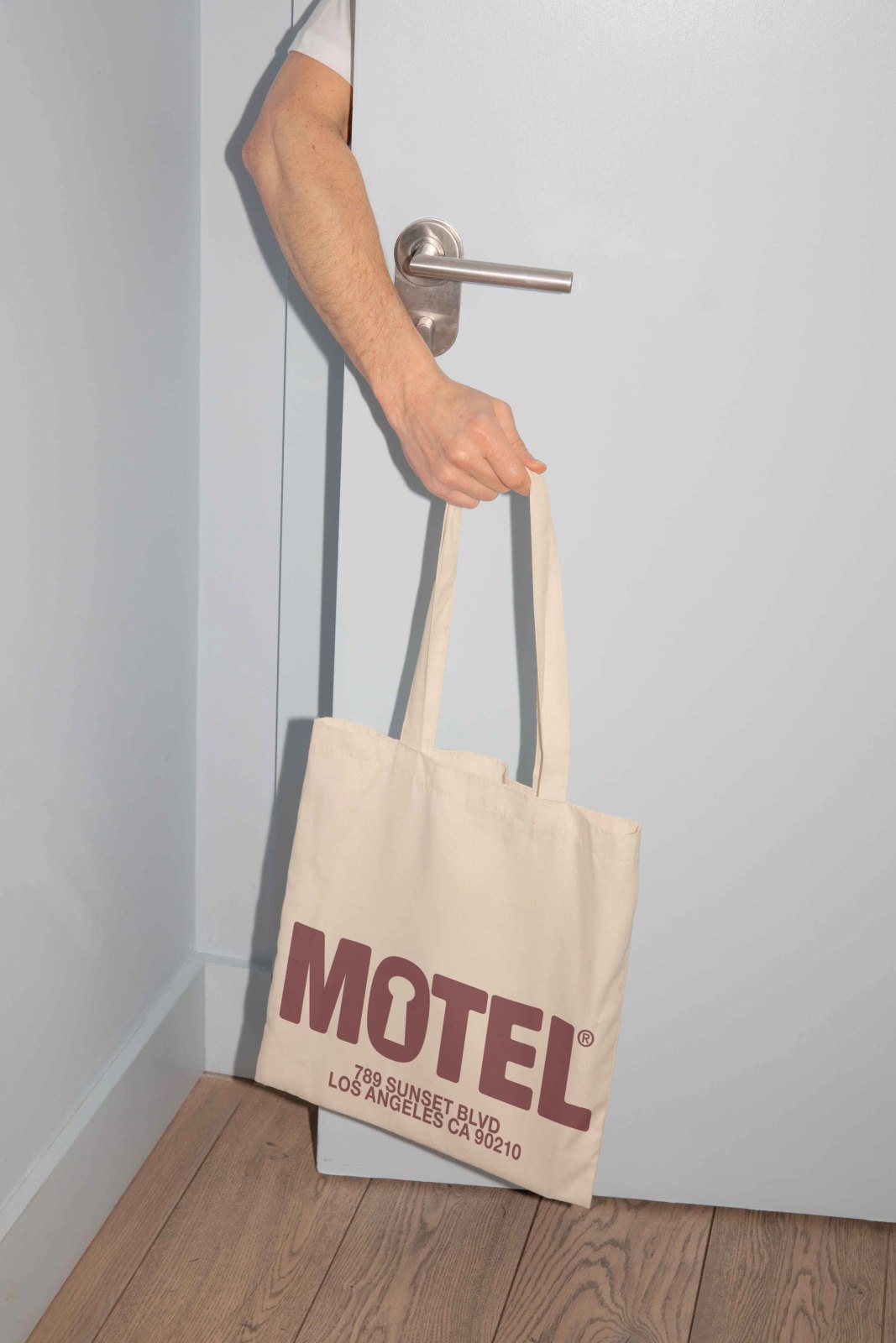 MOTEL TOTEBAG 01 preview 4