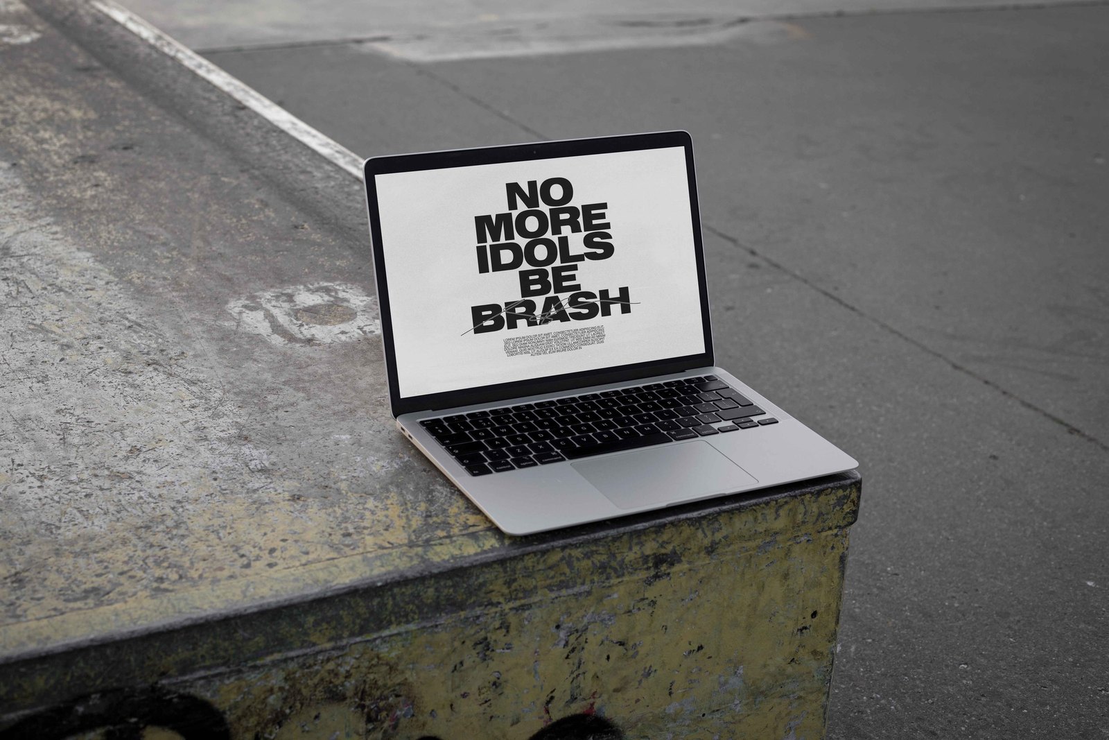 BRASH MACBOOK 03