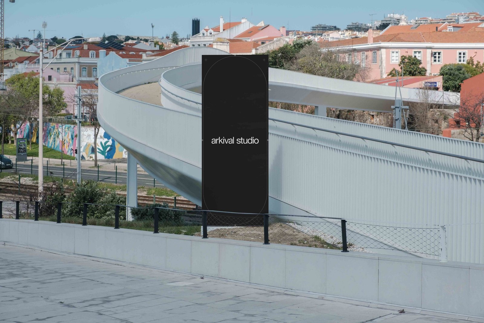 B5 SIGN 05