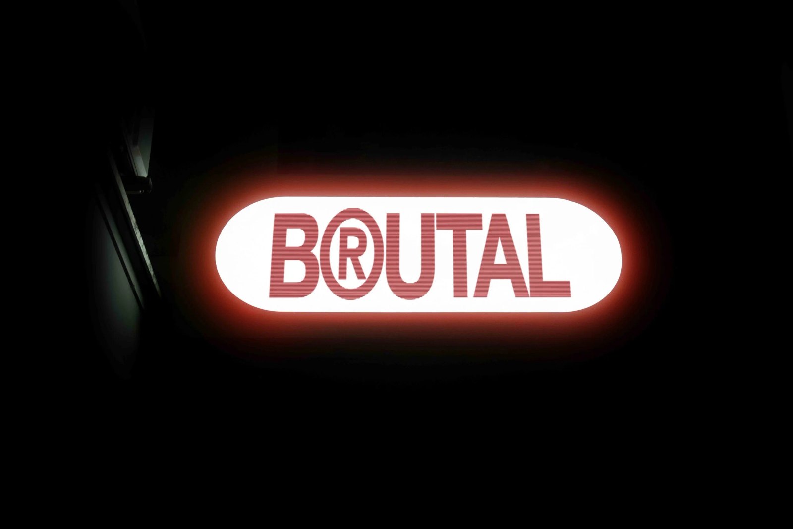 BRUTAL SIGNAGE 02