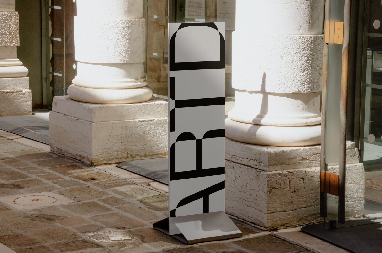ARTD-C03-Sign-008