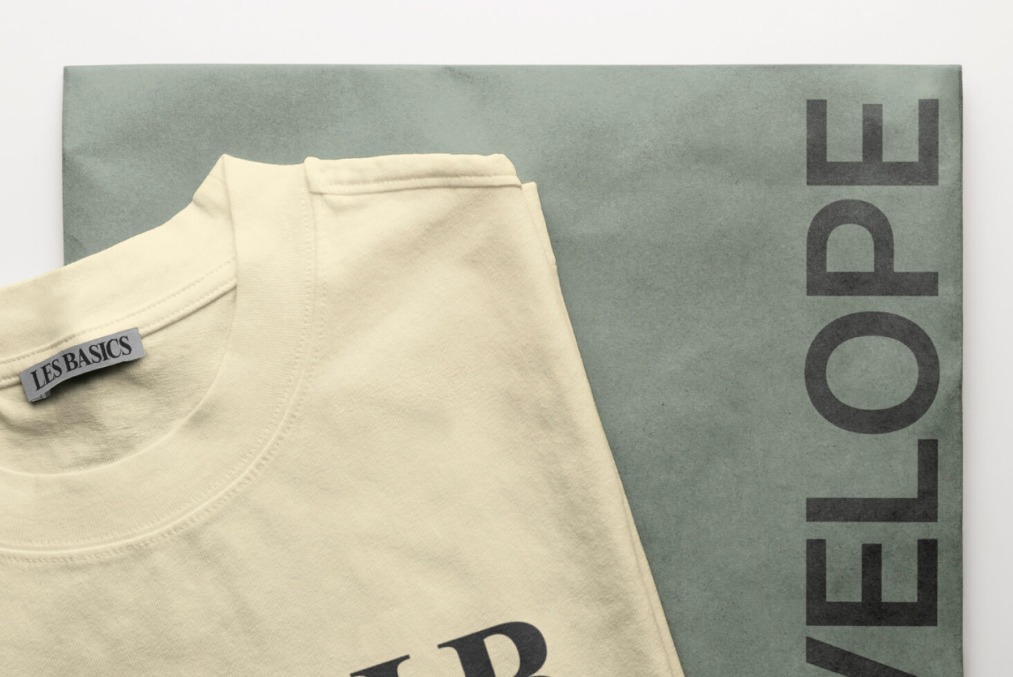 Le T-Shirt LB25W34 Mockup preview 2