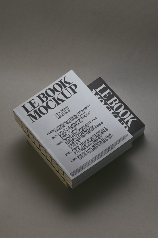 Le Book LB25W24 Mockup