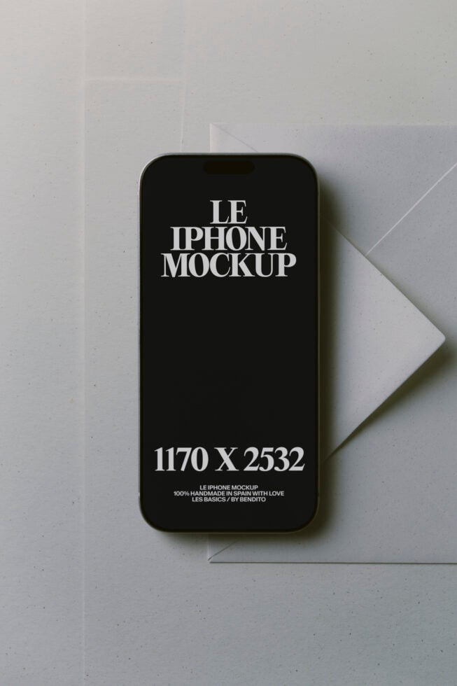 Le iPhone LB26W3102 Mockup preview 4