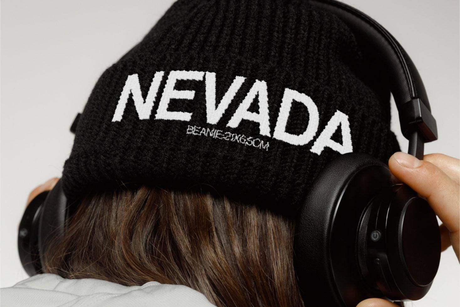 Beanie N02 Mockup preview 2