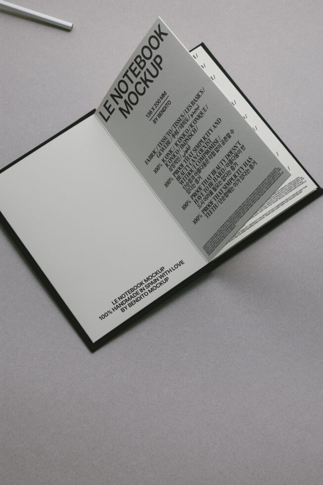Le Notebook LB25W25 Mockup