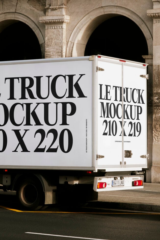 Le Truck LB26W07 Mockup