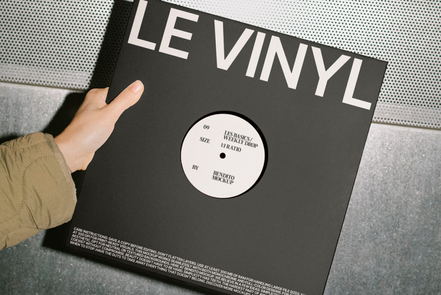 Le Vinyl LB25W09 Mockup preview 2