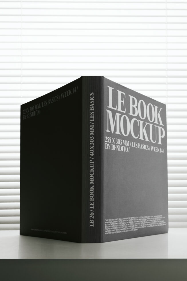 Le Book LB26W14 Mockup preview 4