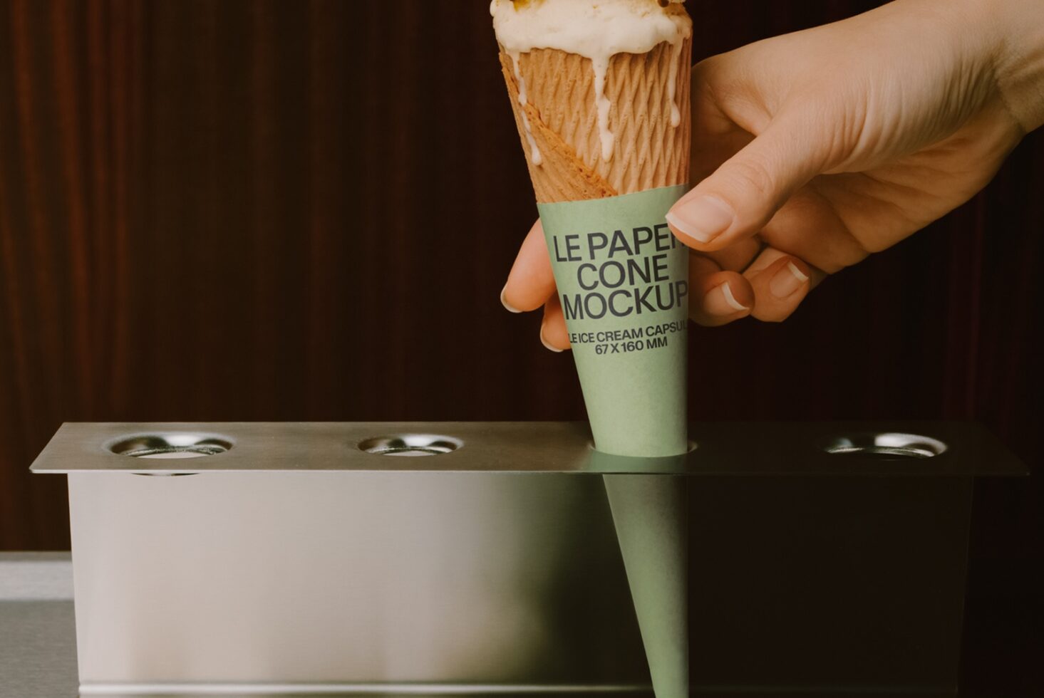 Le Paper Cone LB26W24 Mockup preview 2
