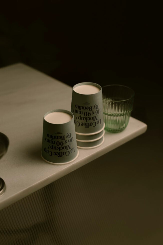 Le Coffee Cup LB26W02 Mockup preview 4