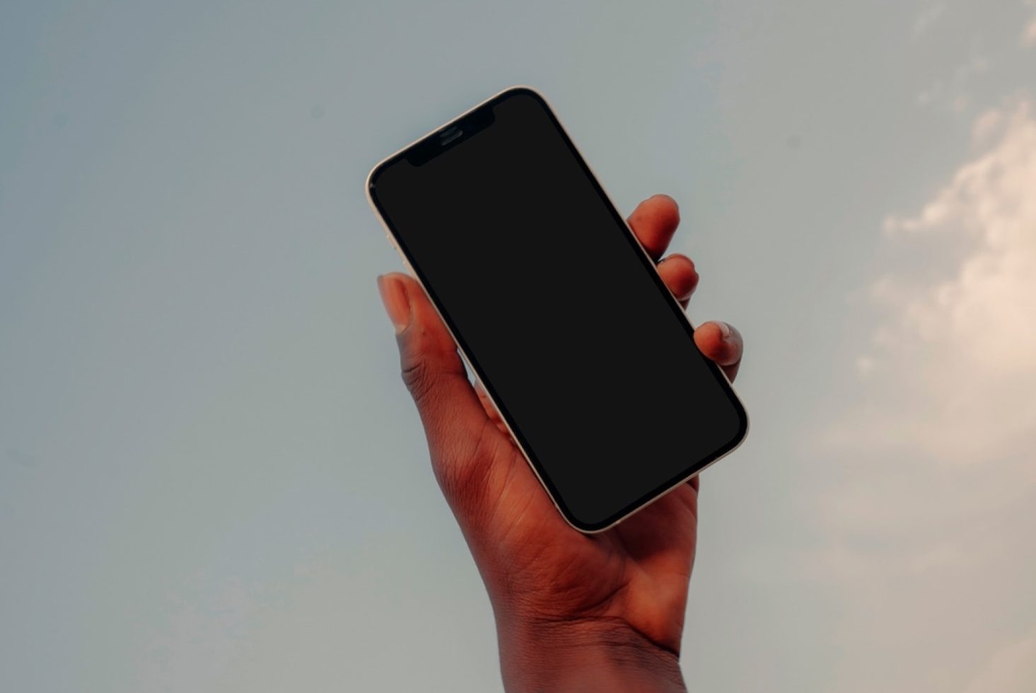 iPhone BL01 Mockup preview 2