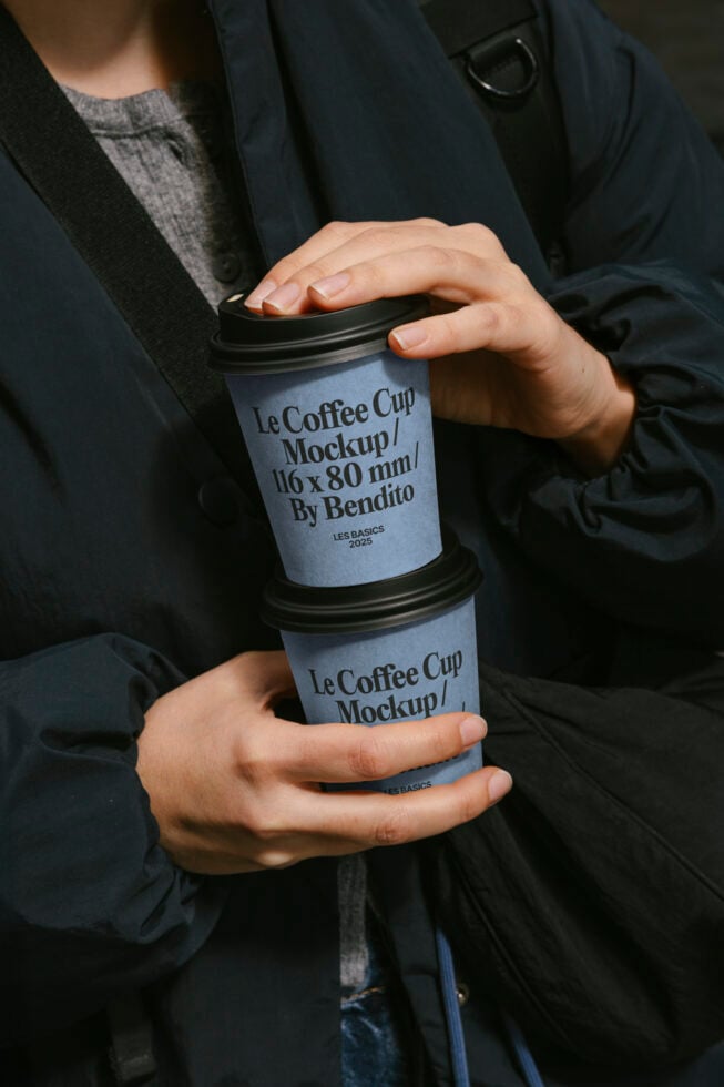 Le Coffee Cup LB25W22 Mockup preview 4