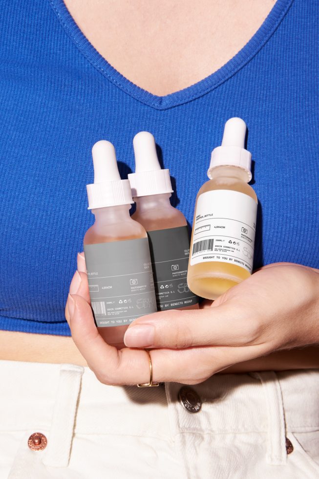 Dropper Bottle SS04 Mockup preview 4