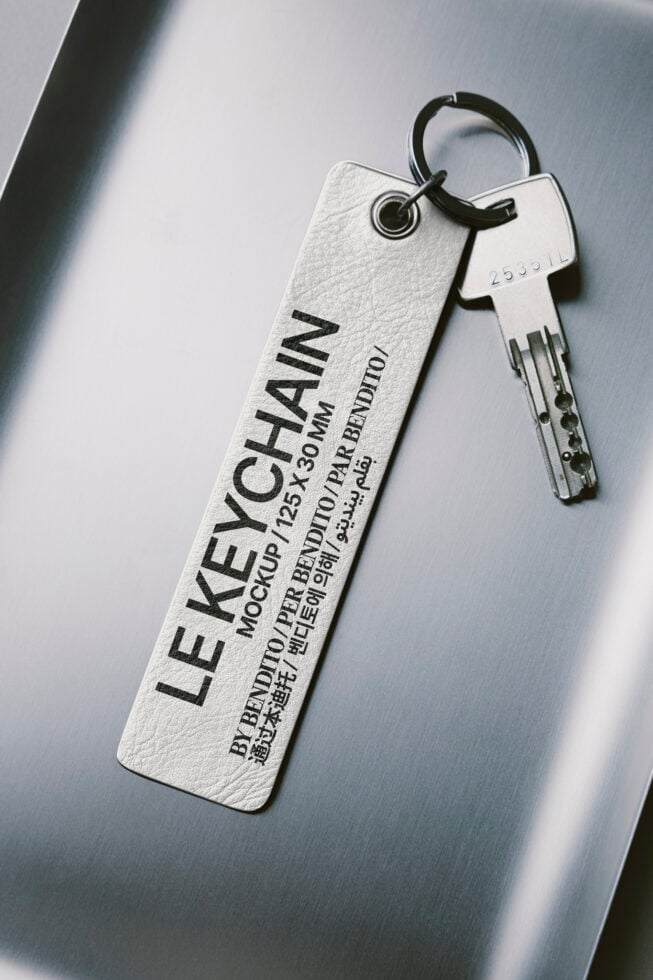 Le Keychain LB25W31 Mockup