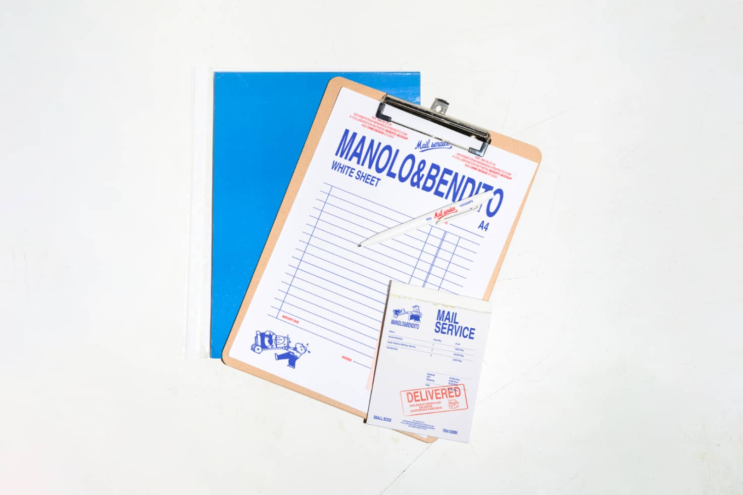 Folder M&B Mockup preview 3