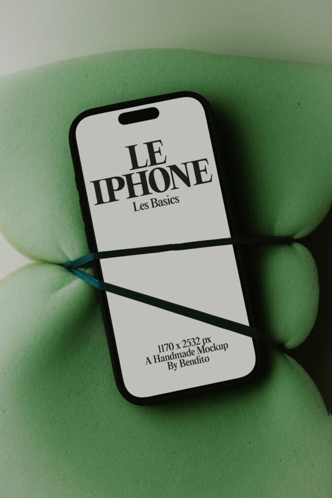 Le iPhone LB26W34 Mockup