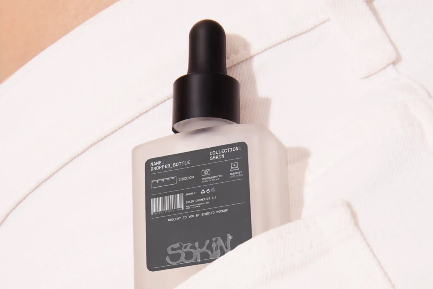 Dropper Bottle SS08 Mockup preview 2