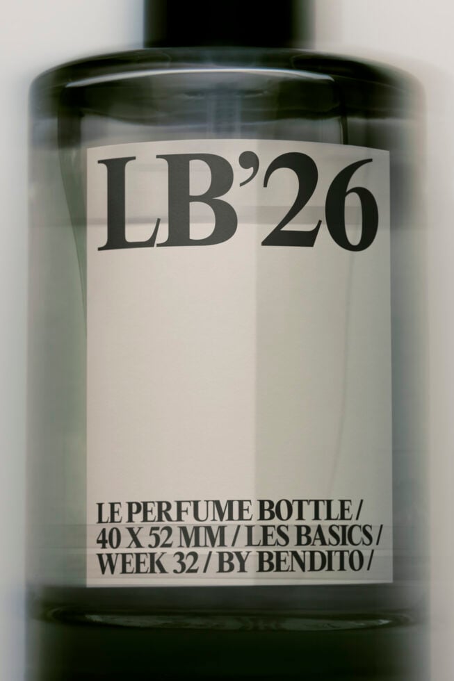 Le Perfume Bottle LB26W32 Mockup