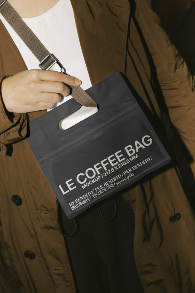 Le Coffee Bag LB25W1001 Mockup preview 4