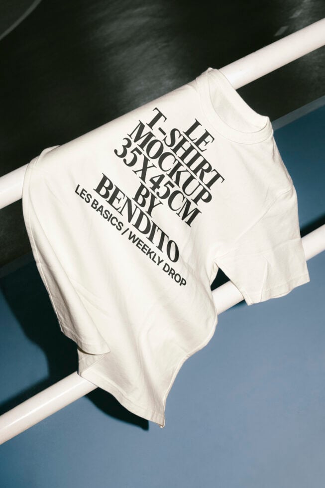Le T-Shirt LB25W1102 Mockup