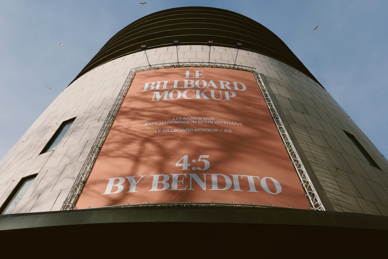 Le Billboard LB26W2601 Mockup preview 2