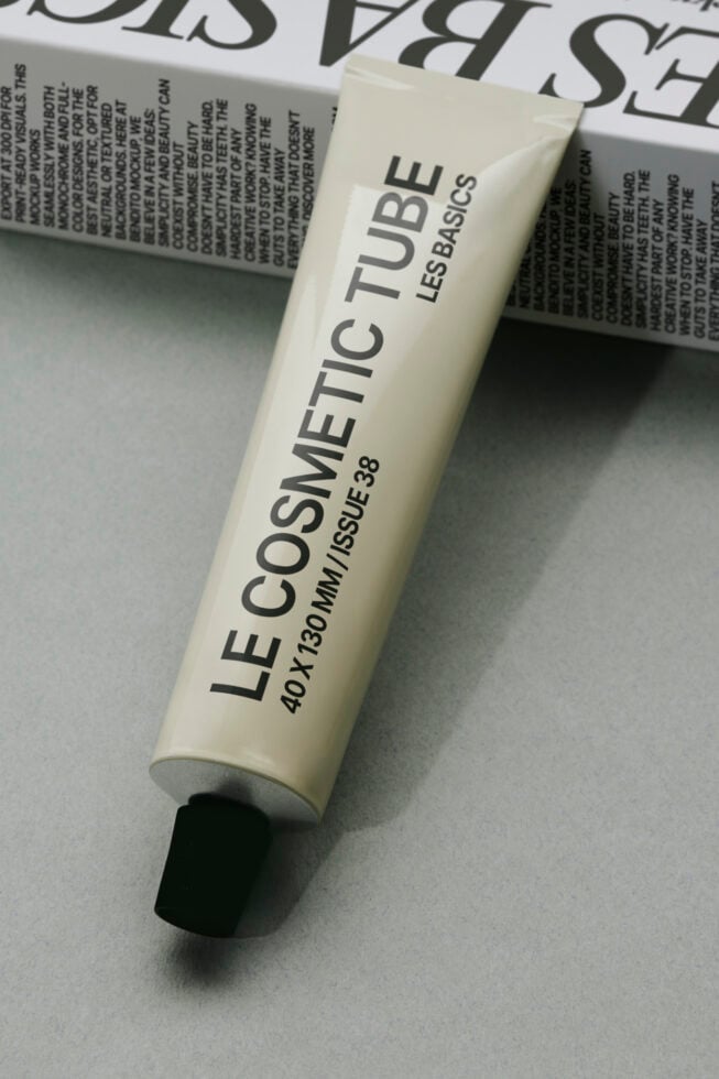 Le Cosmetic Tube LB25W38 Mockup