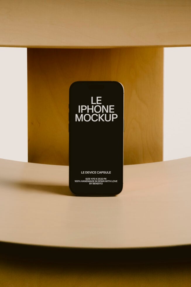 Le iPhone LB26W3805 Mockup