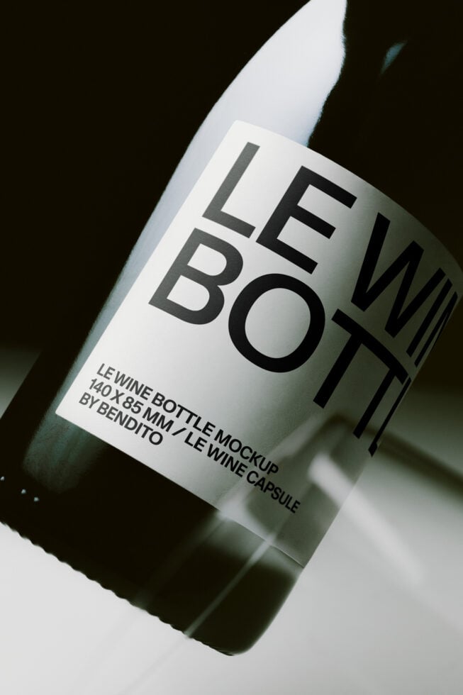 Le Wine Bottle LB26W2109 Mockup
