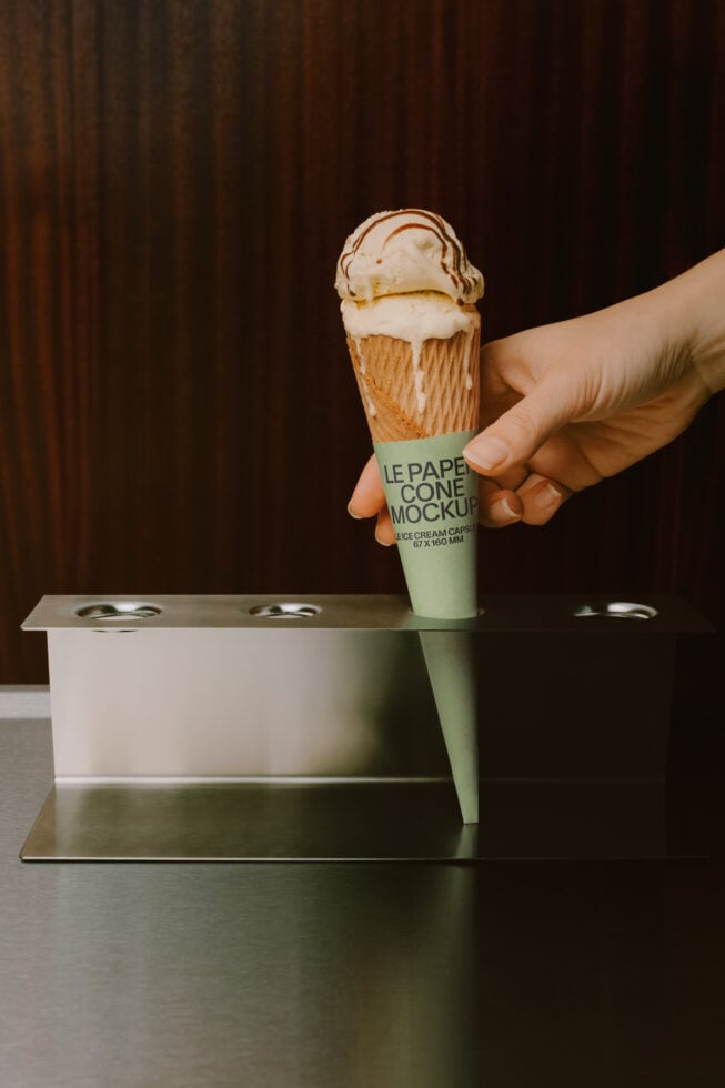 Le Paper Cone LB26W24 Mockup preview 4