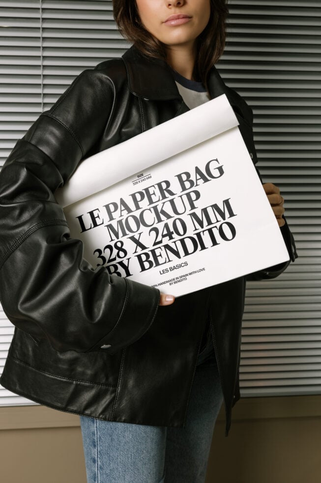 Le Paper Bag LB26W16 Mockup