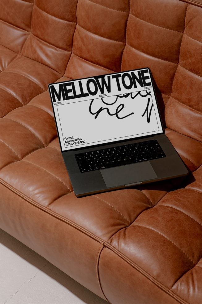 Macbook Pro MT06 Mockup