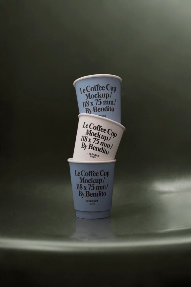 Le Coffee Cup LB25W19 Mockup preview 4
