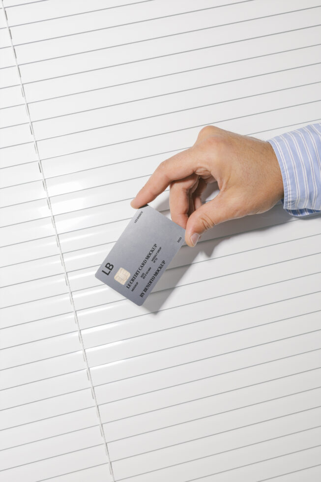 Le Credit Card LB25W23 Mockup preview 4