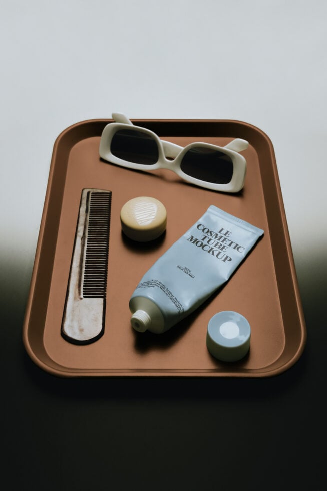 Le Cosmetic Tube LB26W22 Mockup preview 4