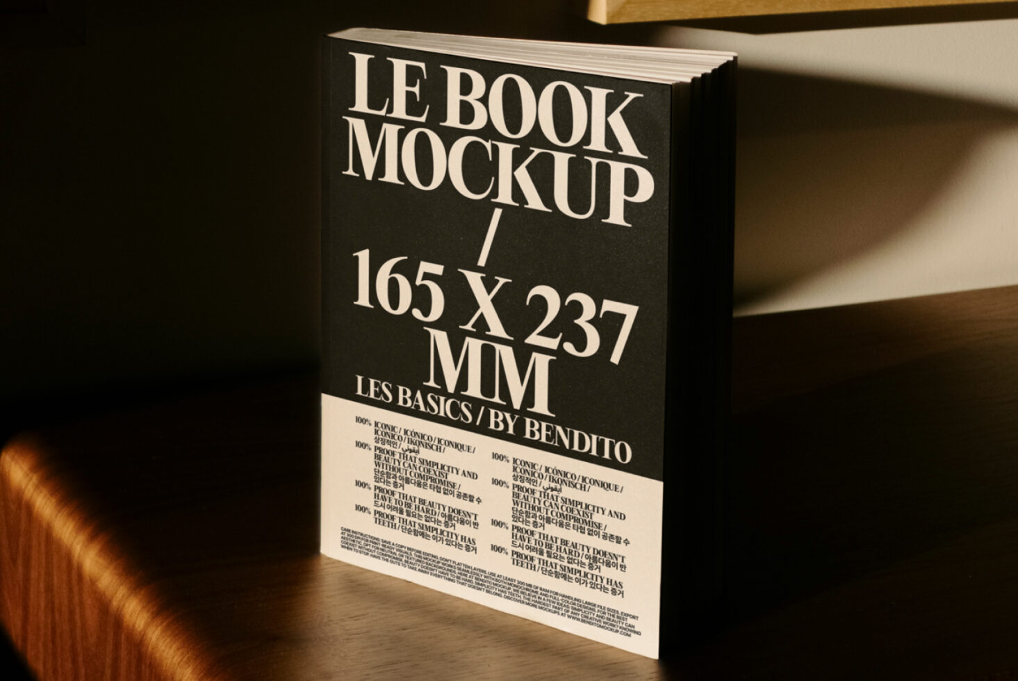 Le Book LB25W09 Mockup preview 2