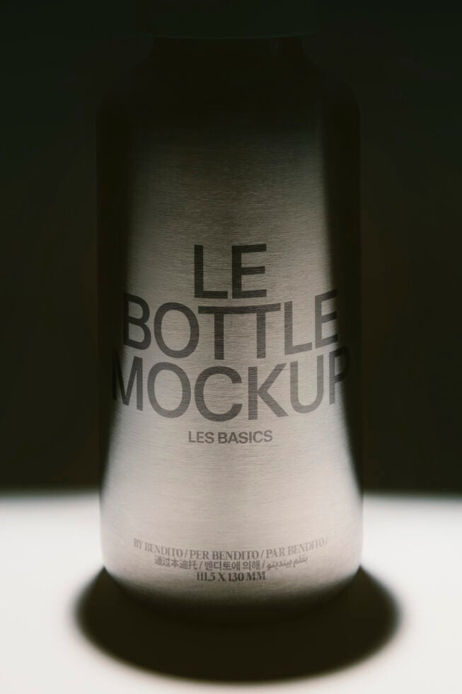 Le Bottle LB26W32 Mockup