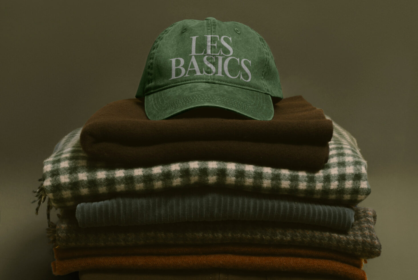 Le Hat LB26W0402 Mockup preview 2