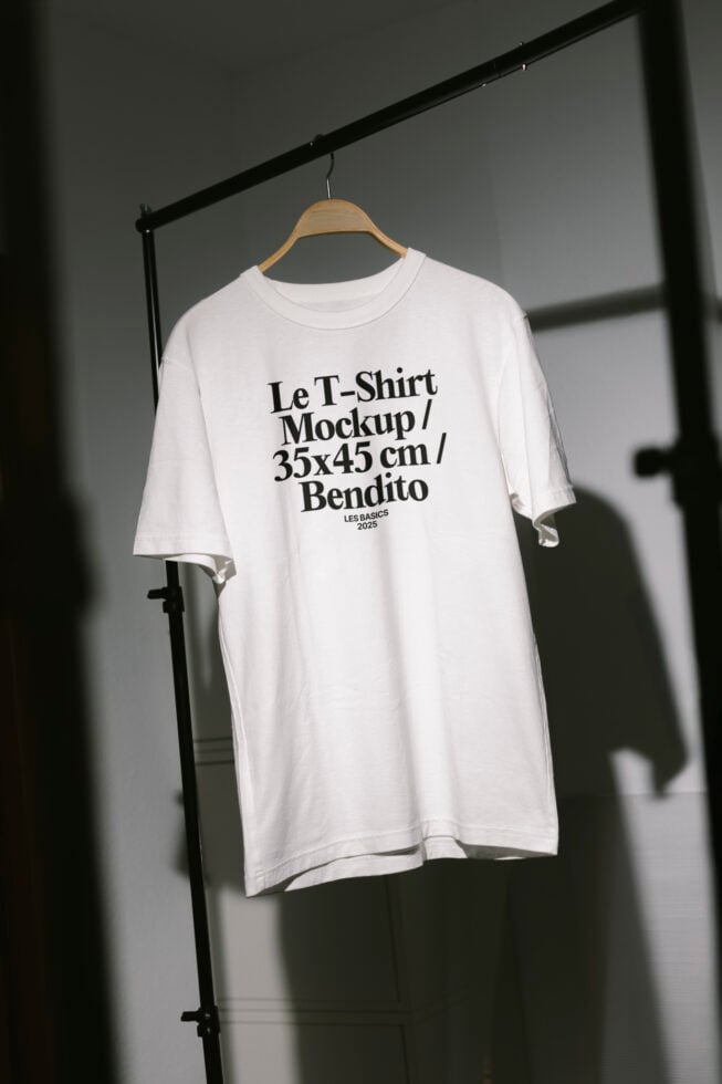 Le T-Shirt LB25W1402 Mockup