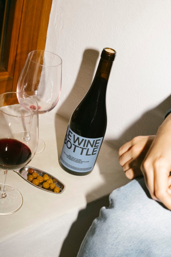 Le Wine Bottle LB25W1602 Mockup preview 4