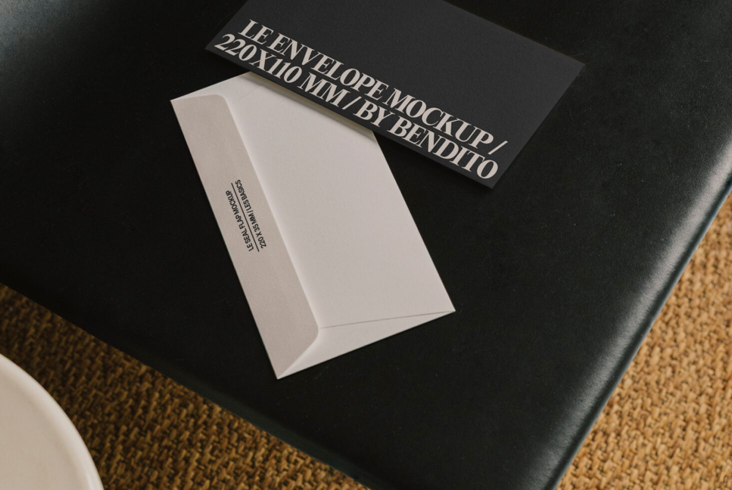 Le Envelope LB25W1401 Mockup preview 2