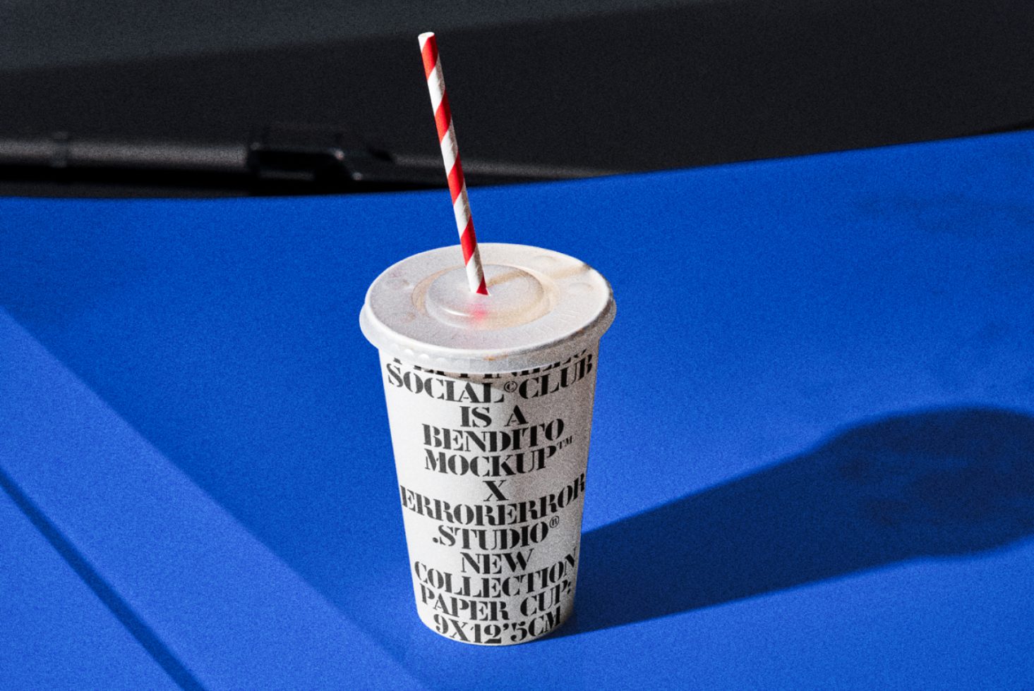Disposable Paper Cup PSCv101 Mockup preview 2